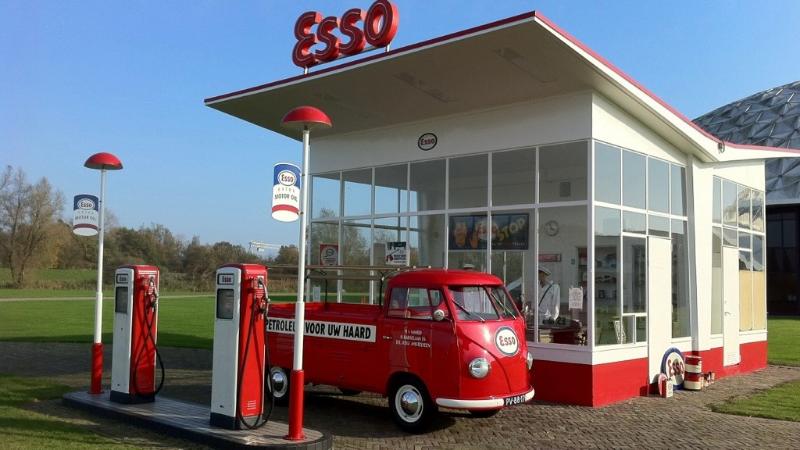 Esso-tankstation-4