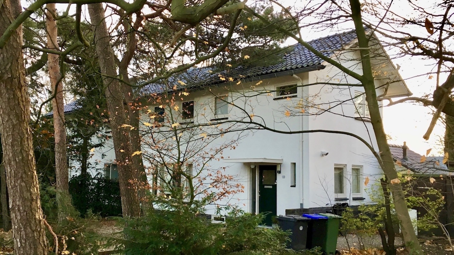 Dienstwoningen bij waterzuivering West in Hilversum.