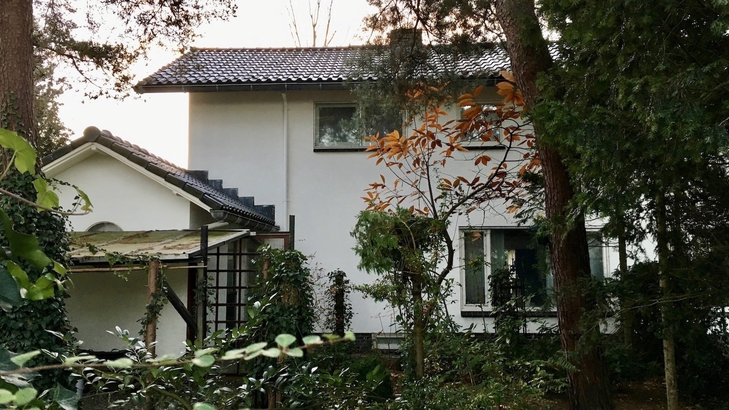 Dienstwoningen bij waterzuivering West in Hilversum.