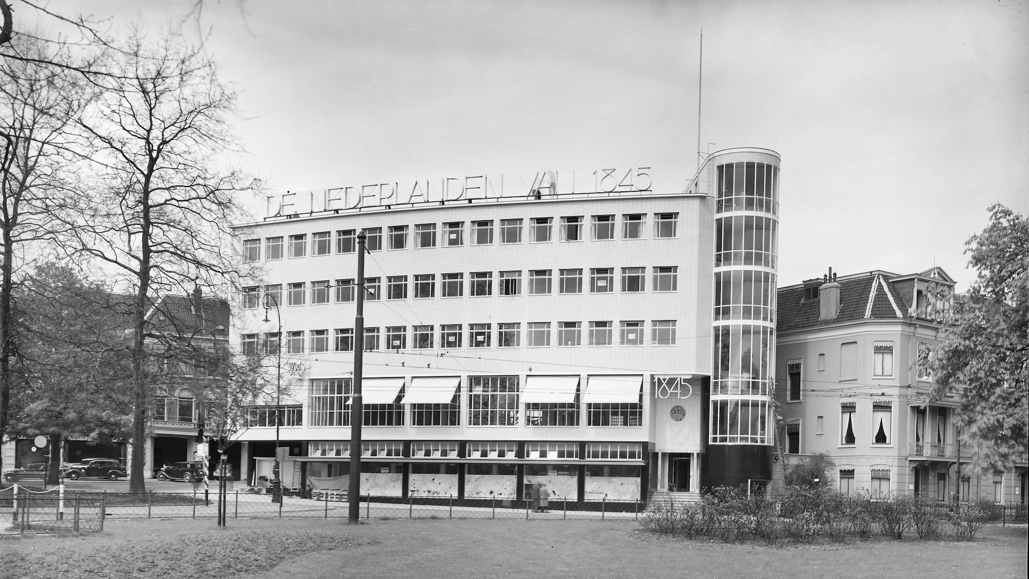 Kantoorgebouw De Nederlandsen van 1845, Arnhem, ontwerp Dudok