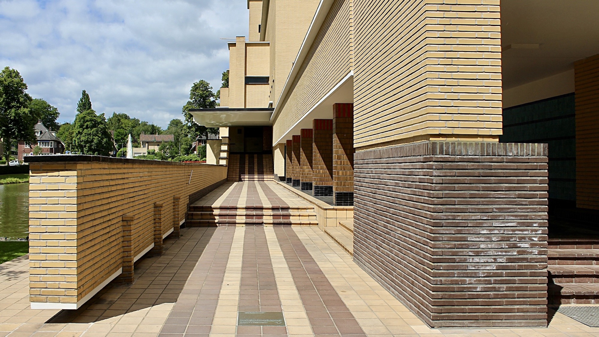 Trouwingang Raadhuis Hilversum