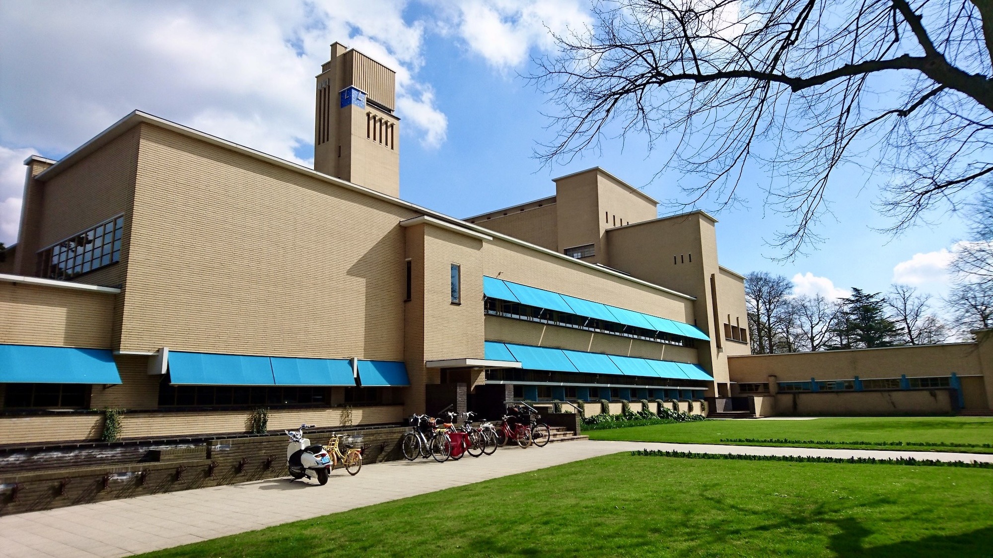 Noordgevel met hoofdingang, Raadhuis Hilversum