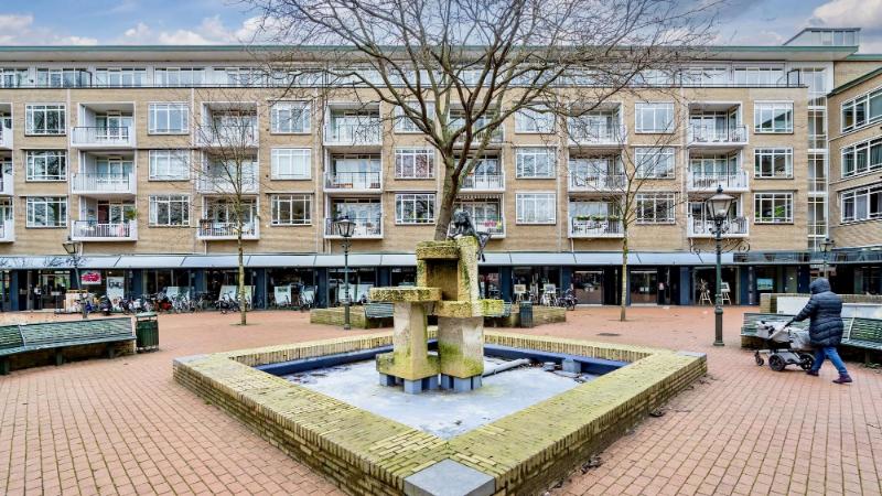 Winkelcentrum-met-flatwoningen-Bussum-2